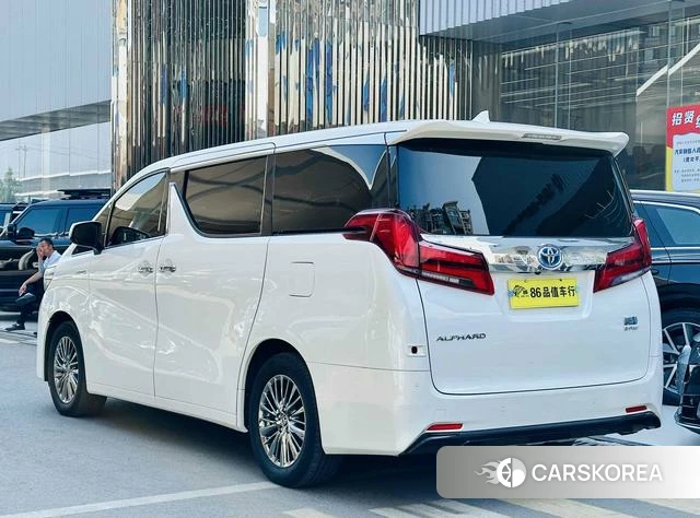 Toyota Alphard 2021 Белый из Китая, фото 3