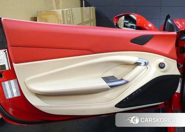Ferrari F8 Spider 2021 Красный из Кореи, фото 3