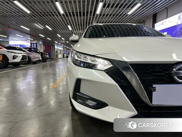 Nissan Sylphy 2022 Белый из Китая, фото 3