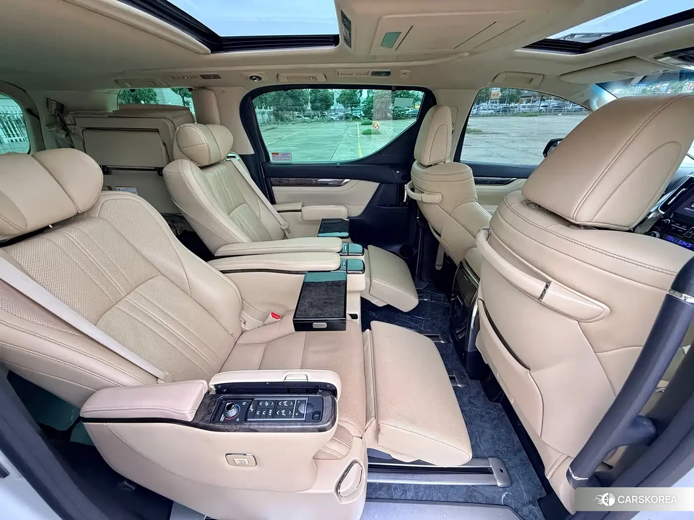 Toyota Vellfire 2021 Черный из Китая, фото 3