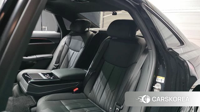 Audi A8 (D5) 2021 Черный из Кореи, фото 3