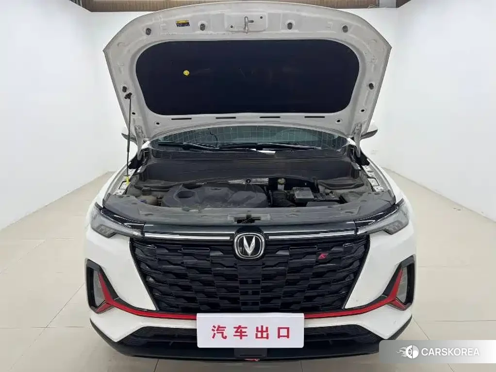 Chang'an CS35PLUS 2023 Белый из Китая, фото 3
