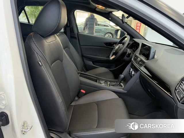 Mazda CX-4 2023 Белый из Китая, фото 3