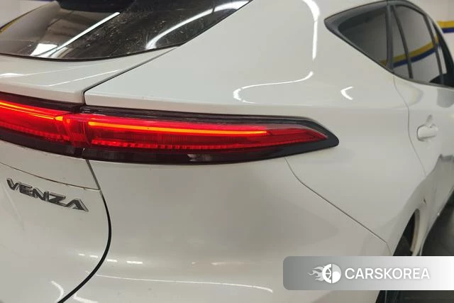 Toyota Venza 2023 Белый из Китая, фото 3