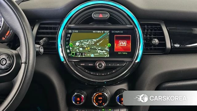Mini Cooper 2018 Жемчужный цвет из Кореи, фото 3