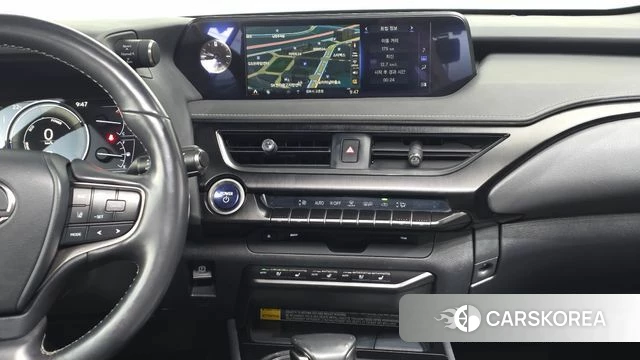 Lexus UX250h 2019 Белый из Кореи, фото 3