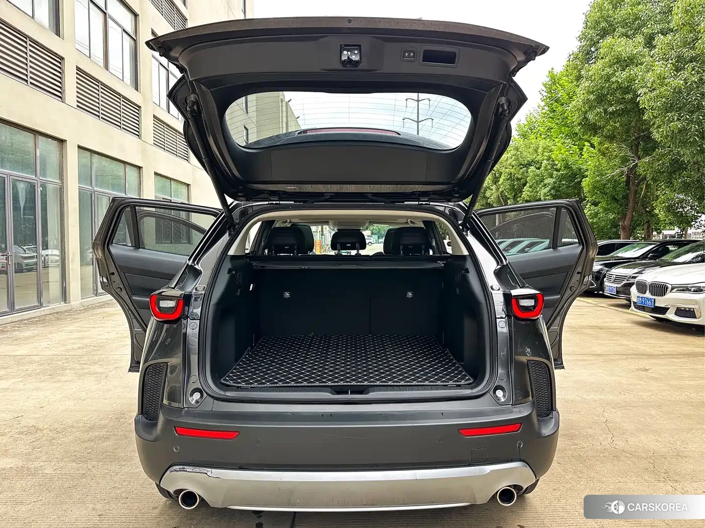 Mazda CX-50 2023 Silver/gray из Китая, фото 3