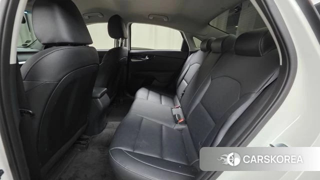 Kia The New K3 2nd generation 2024 Белый из Кореи, фото 3