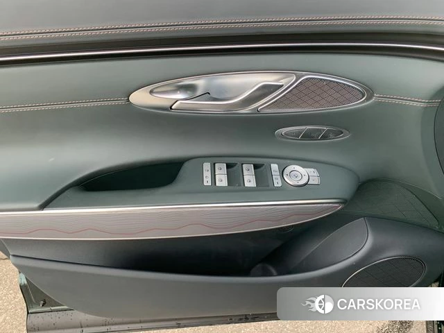 Genesis GV70 2021 Темно-зеленый из Кореи, фото 3