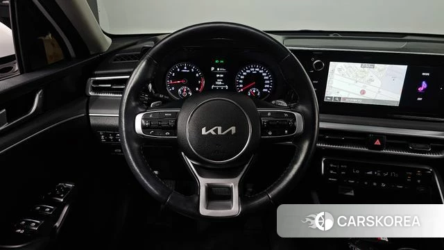 Kia K5 3rd generation 2023 Белый из Кореи, фото 3
