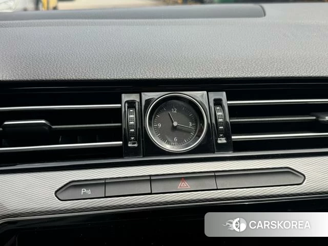 Volkswagen Magotan 2022 Черный из Китая, фото 3