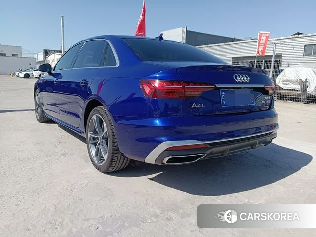 Audi A4L 2021 Синий из Китая, фото 3