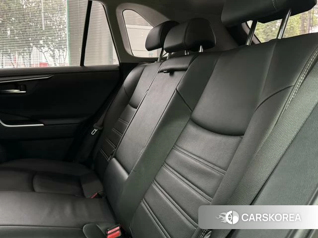 Toyota RAV4 2021 Серебристо-серый из Китая, фото 3