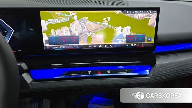 BMW 5 Series (G60) 2025 Белый из Кореи, фото 3