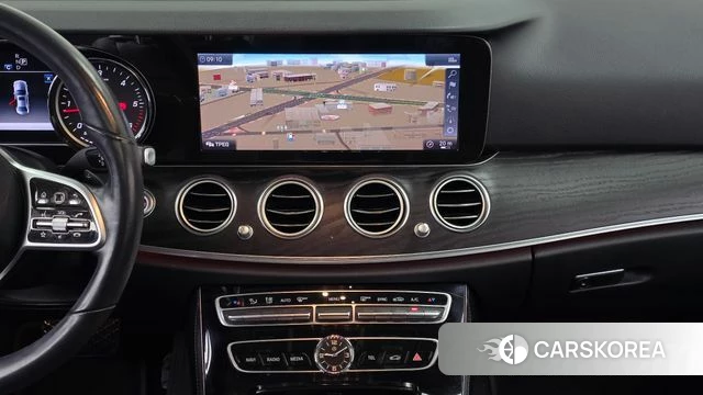 Mercedes-Benz E-Class W213 2019 Белый из Кореи, фото 3