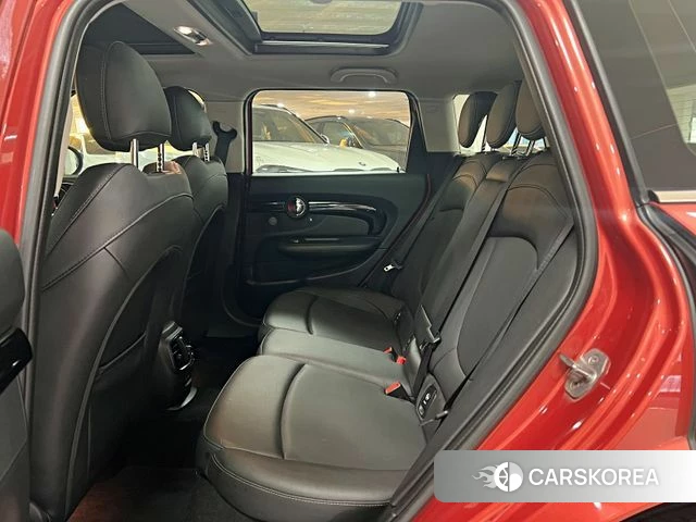 Mini Cooper S Clubman 2023 Красный из Кореи, фото 3