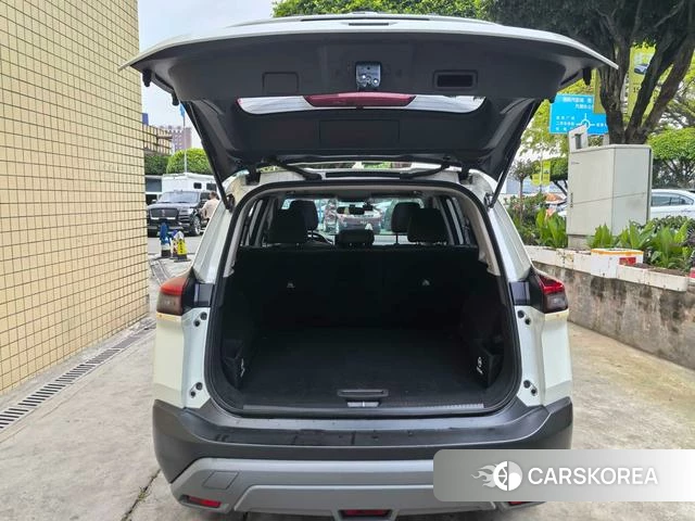 Nissan X-Trail 2021 Белый из Китая, фото 3
