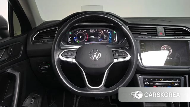 Volkswagen Tiguan Allspace 2023 Серый из Кореи, фото 3