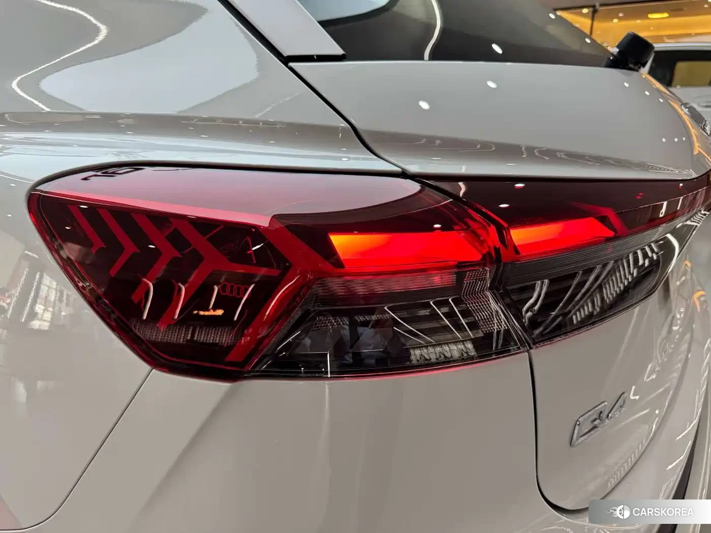 Audi Q4 e-tron 2026 Белый из Китая, фото 3