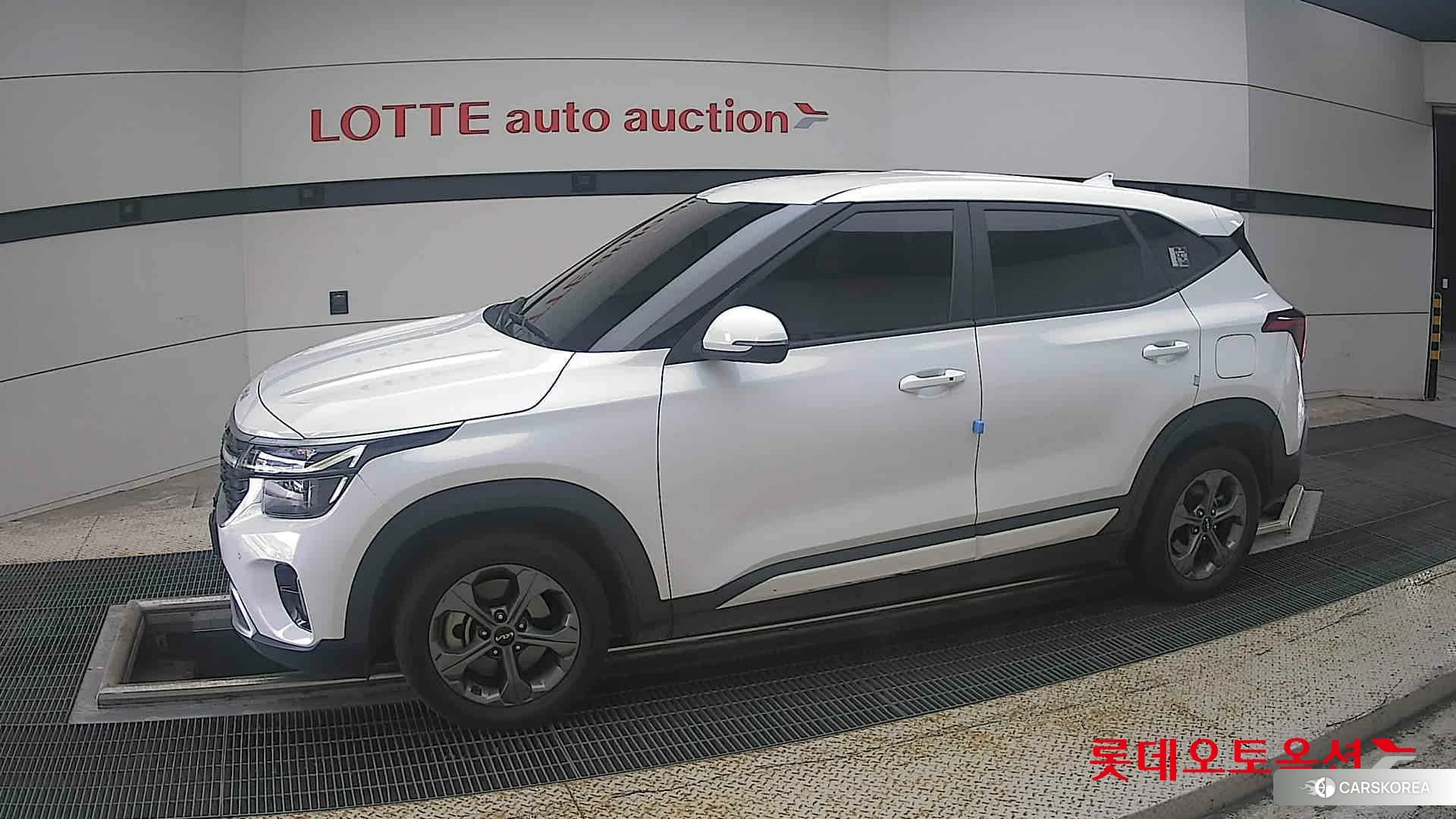 Kia Seltos 2023 Snow White Pearl (optional) из Кореи, фото 3