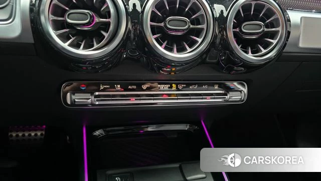 Mercedes-Benz EQB X243 2022 Белый из Кореи, фото 3