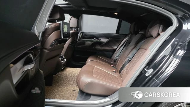 BMW 7 Series (G11) 2021 Черный из Кореи, фото 3
