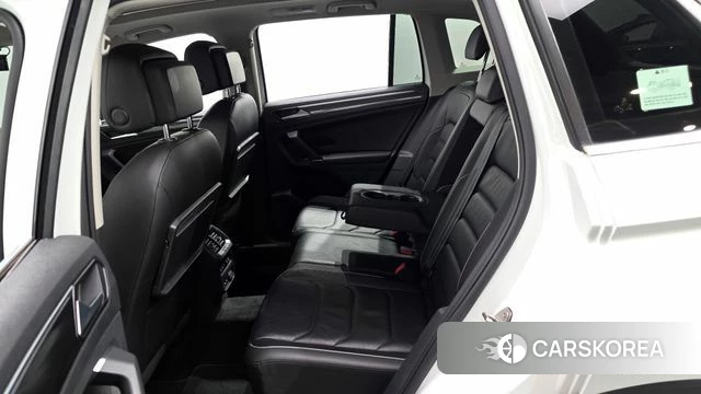 Volkswagen Tiguan second Generation 2018 Белый из Кореи, фото 3