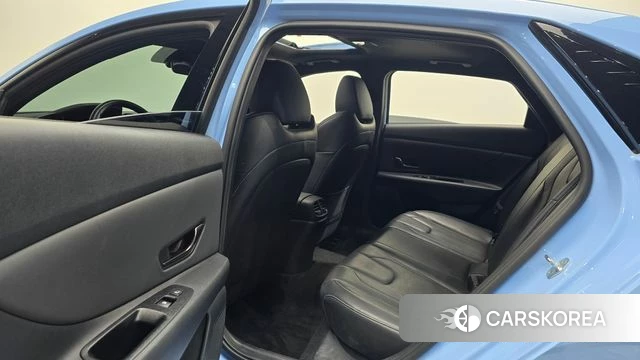 Hyundai Avante (CN7) 2022 Светло-серебряный цвет из Кореи, фото 3