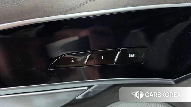 Audi A8 (D5) 2021 Черный из Кореи, фото 3