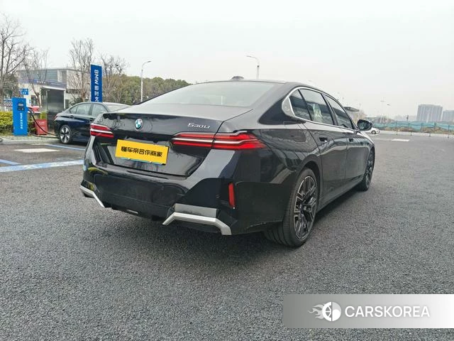 BMW 5 series 2025 Черный из Китая, фото 3
