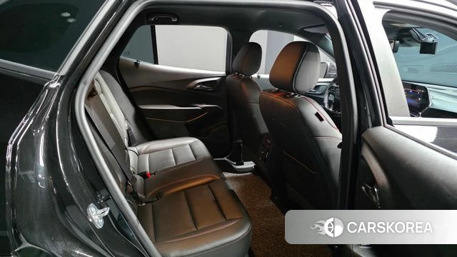 Chevrolet (GM Daewoo) Trax Crossover 2024 Черный из Кореи, фото 3