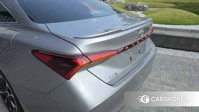 Toyota Avalon 2023 Серебристо-серый из Китая, фото 3
