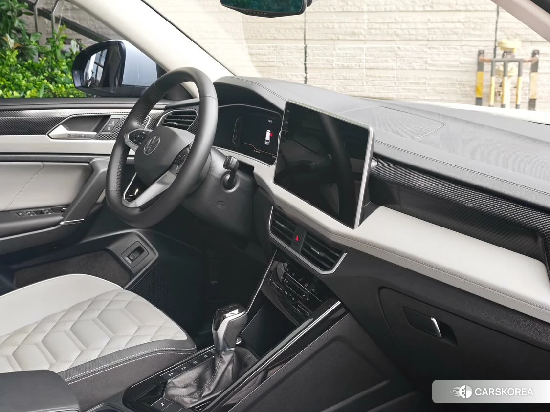 Volkswagen Tayron 2022 Белый из Китая, фото 3