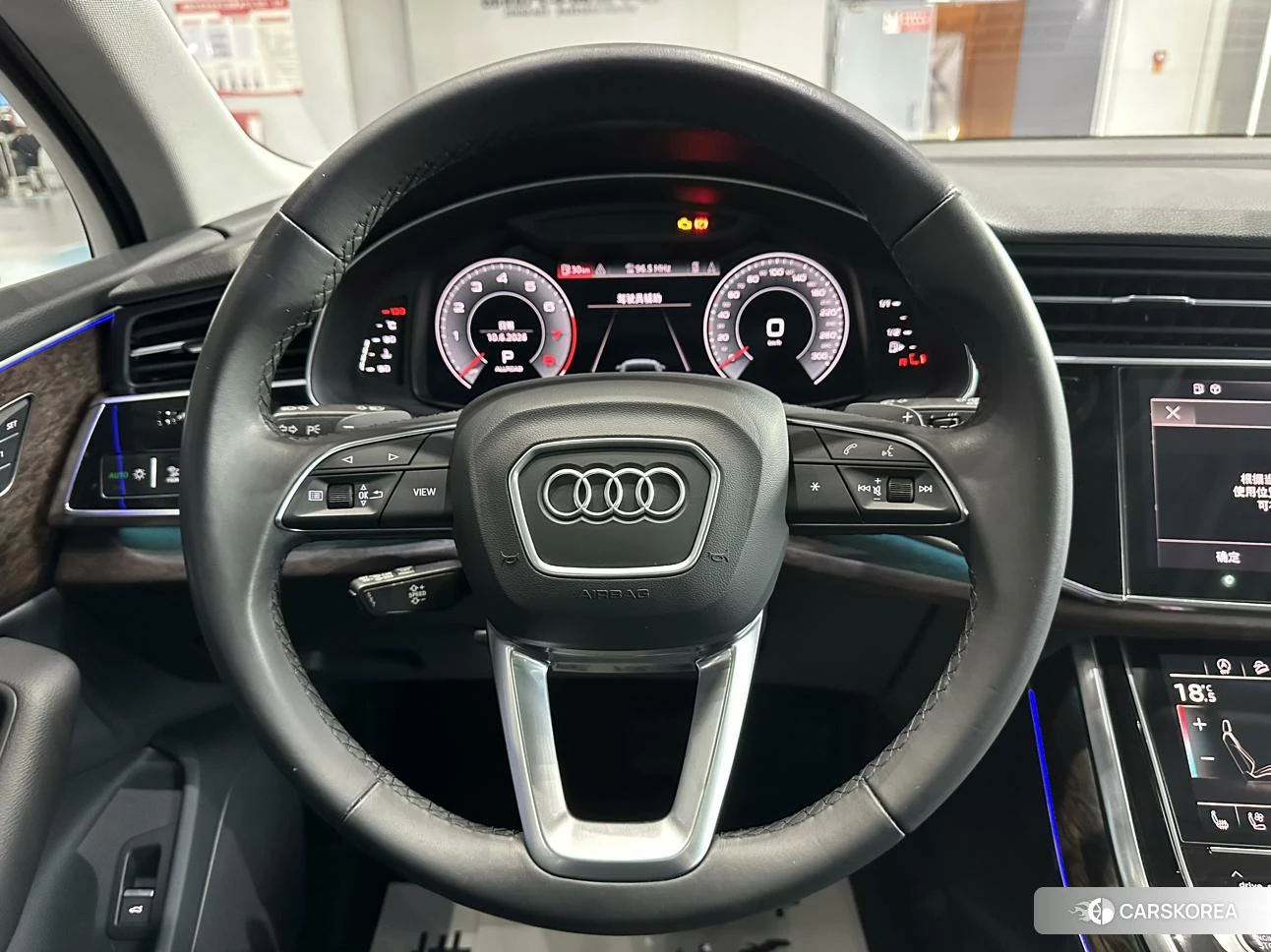 Audi Q7 2020 Черный из Китая, фото 3