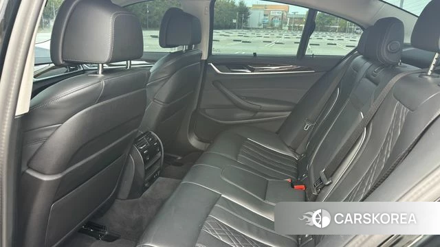 BMW 5 Series (G30) 2023 Черный из Кореи, фото 3