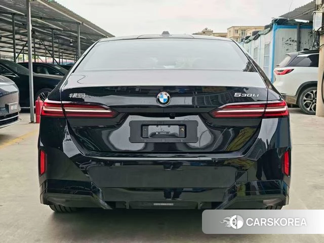 BMW 5 series 2026 Черный из Китая, фото 3