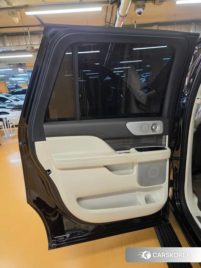 Lincoln Navigator 4th generation 2020 Черный из Кореи, фото 3
