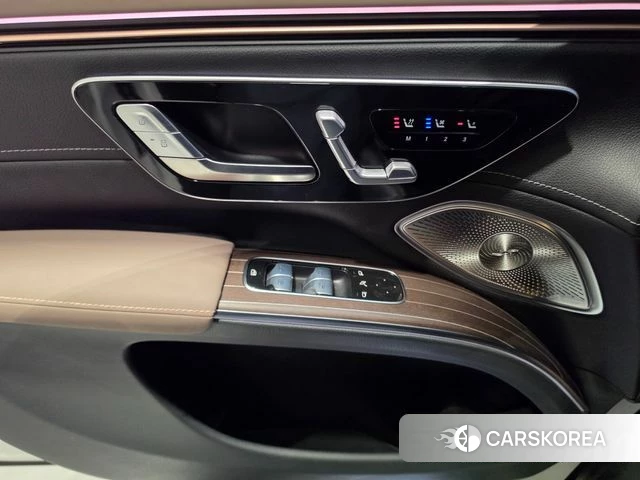 Mercedes-Benz EQS SUV X296 2025 Белый из Кореи, фото 3