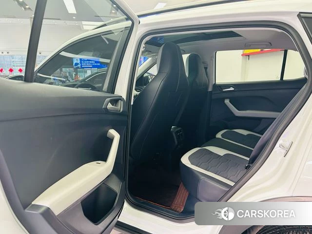 Volkswagen Tharu 2025 Белый из Китая, фото 3