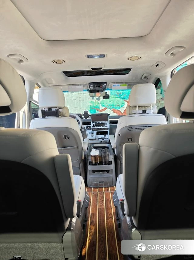 Hyundai Staria 2025 Белый из Кореи, фото 3