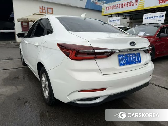 Ford Escort 2021 Белый из Китая, фото 3