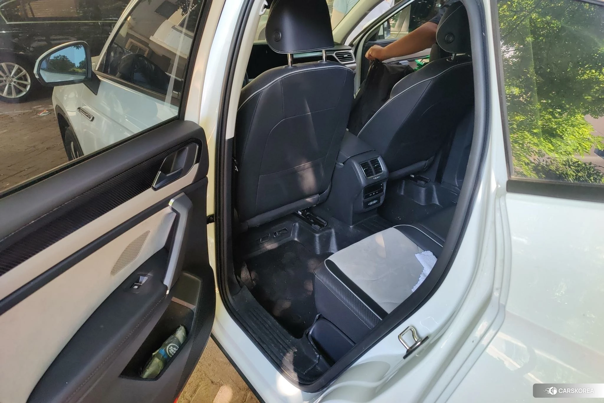 Volkswagen Tayron 2022 Белый из Китая, фото 3