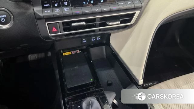 Toyota Camry (XV80) 2025 Серый из Кореи, фото 3