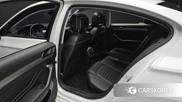 Volkswagen Passat GT (B8) 2021 Белый из Кореи, фото 3