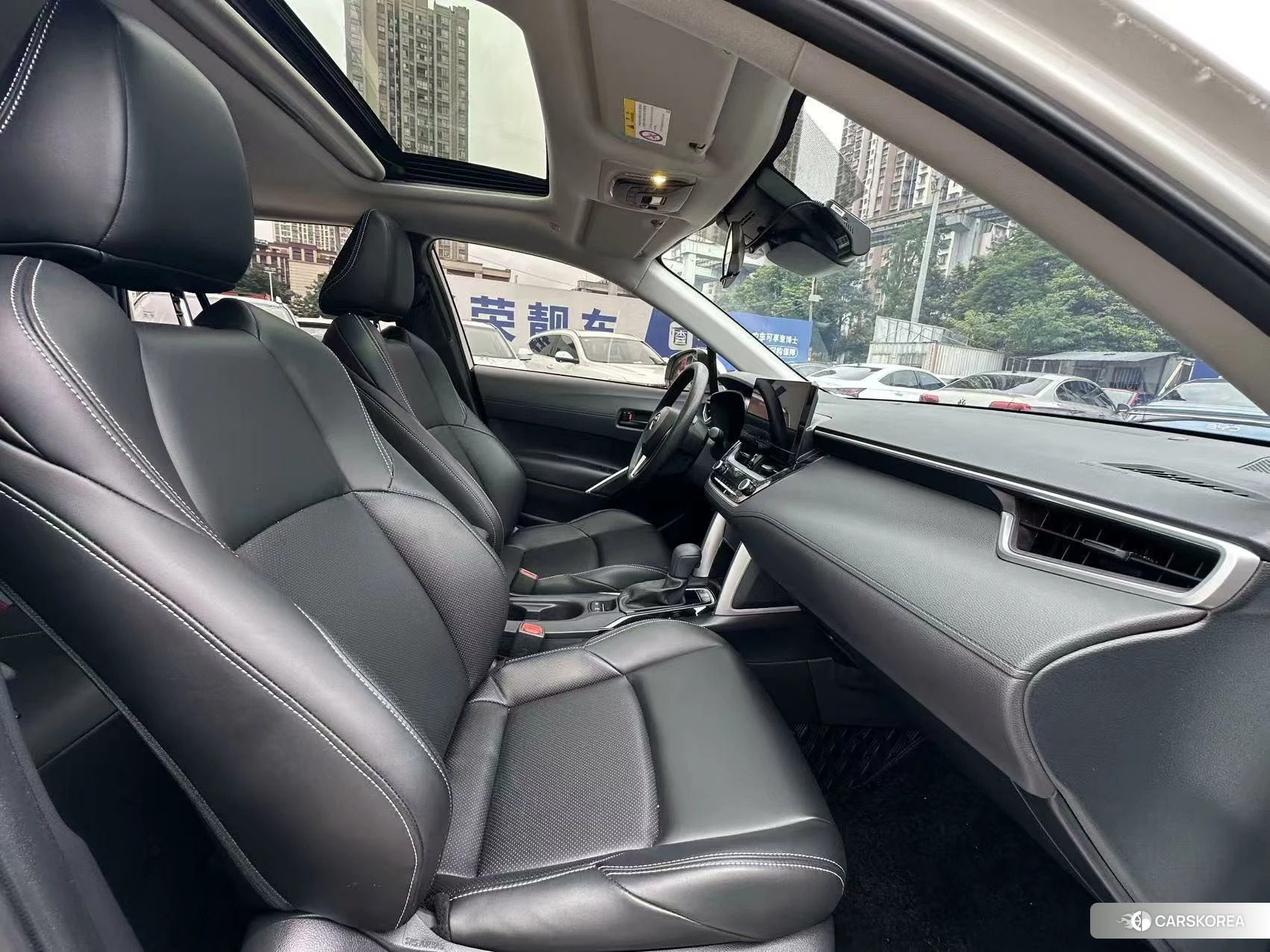 Toyota Frontlander 2024 Белый из Китая, фото 3
