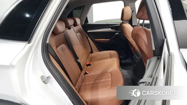 Audi Q5 (FY) 2023 Белый из Кореи, фото 3