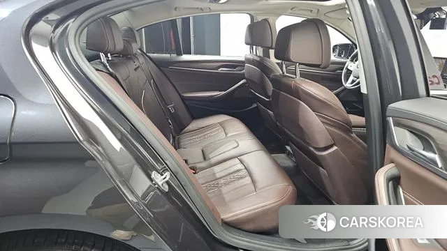 BMW 5 Series (G30) 2020 Серый из Кореи, фото 3