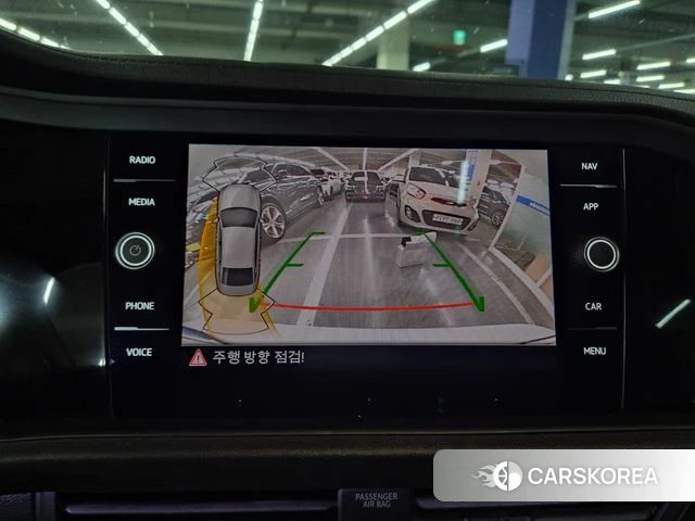 Volkswagen 7th Generation of Jetta 2023 Белый из Кореи, фото 3