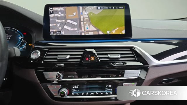 BMW 5 Series (G30) 2021 Черный из Кореи, фото 3