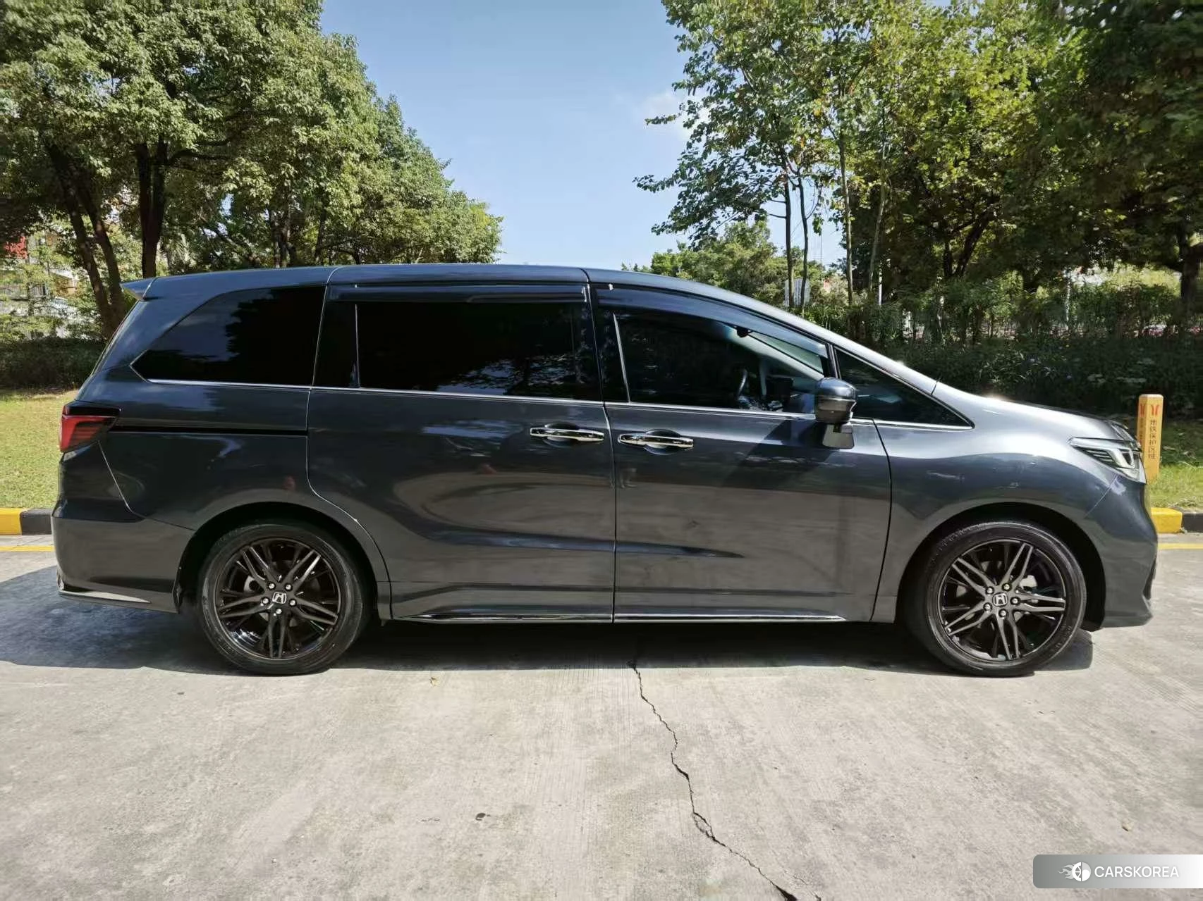 Honda Odyssey 2021 Темно-серый из Китая, фото 3